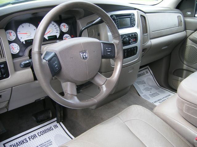 2004 Dodge Ram 3500 Sahara 4X4