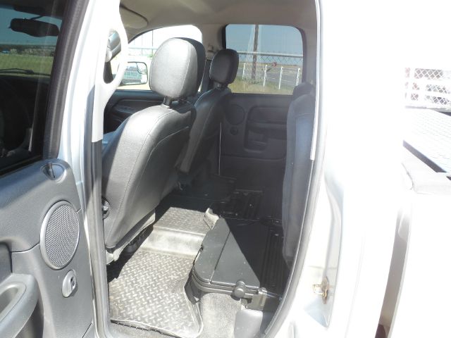 2004 Dodge Ram 3500 Sahara 4X4