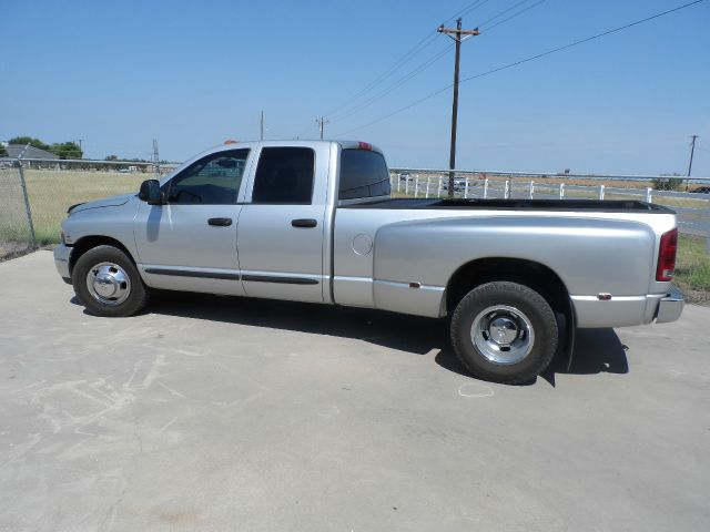2004 Dodge Ram 3500 Sahara 4X4