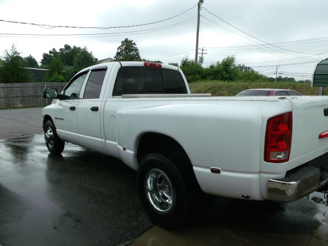 2004 Dodge Ram 3500 Sahara 4X4