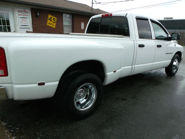 2004 Dodge Ram 3500 Sahara 4X4