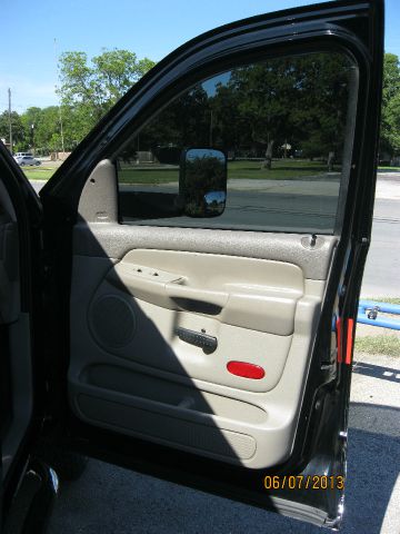 2004 Dodge Ram 3500 CX Minivan 4D