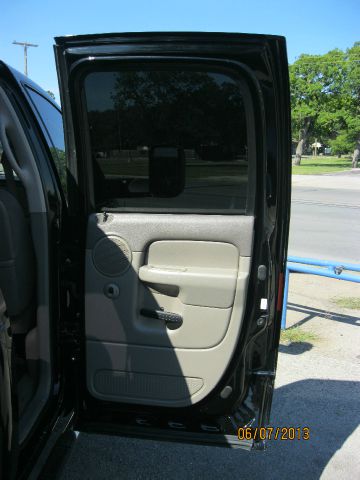 2004 Dodge Ram 3500 CX Minivan 4D