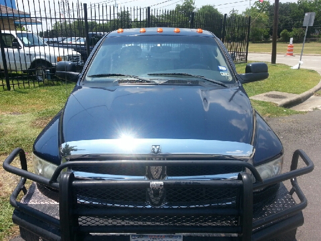 2004 Dodge Ram 3500 Sahara 4X4