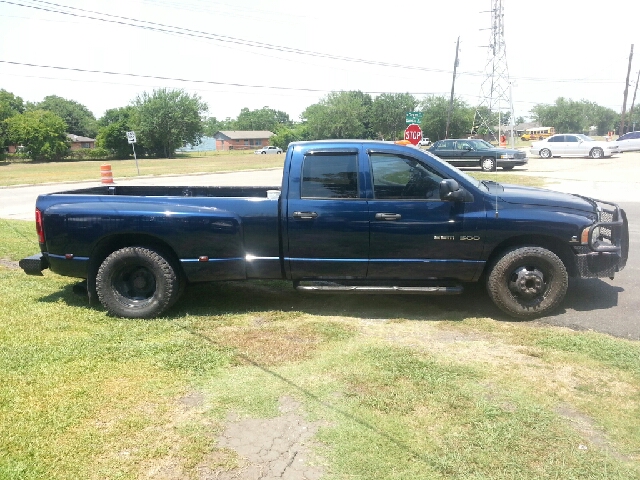 2004 Dodge Ram 3500 Sahara 4X4