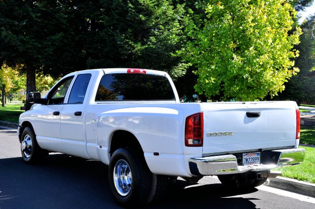 2004 Dodge Ram 3500 Sahara 4X4