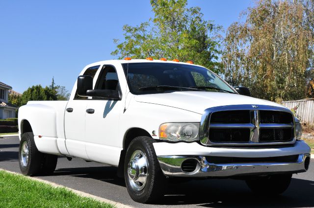 2004 Dodge Ram 3500 Sahara 4X4