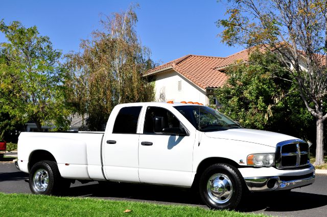 2004 Dodge Ram 3500 Sahara 4X4