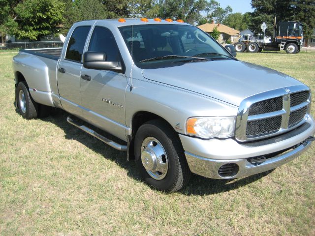 2004 Dodge Ram 3500 Sahara 4X4
