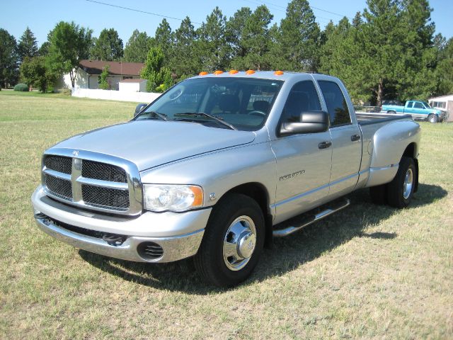 2004 Dodge Ram 3500 Sahara 4X4