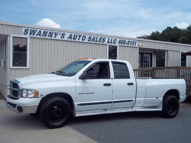 2005 Dodge Ram 3500 Sahara 4X4