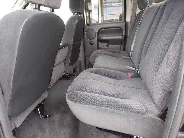 2005 Dodge Ram 3500 2011 Nissan Juke SV