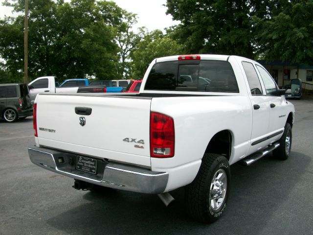 2005 Dodge Ram 3500 4dr 114 WB XLT 4WD
