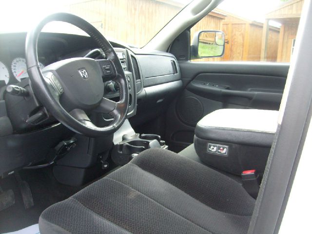 2005 Dodge Ram 3500 Limited FWD Auto PZEV