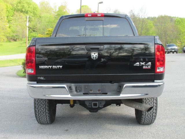 2005 Dodge Ram 3500 323i 4dr Sdn Sedan