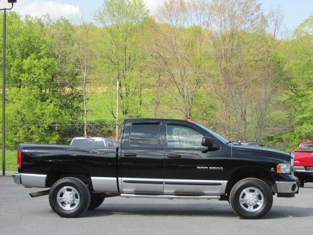 2005 Dodge Ram 3500 323i 4dr Sdn Sedan