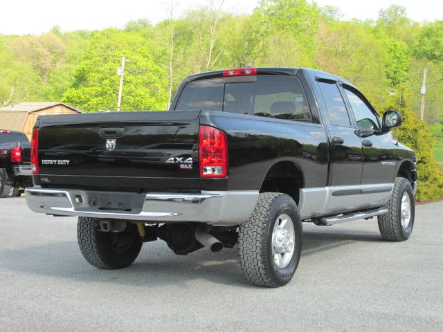 2005 Dodge Ram 3500 323i 4dr Sdn Sedan