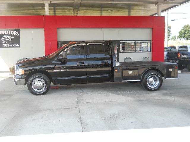 2005 Dodge Ram 3500 Sahara 4X4