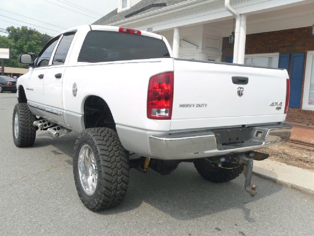 2005 Dodge Ram 3500 4dr 114 WB XLT 4WD