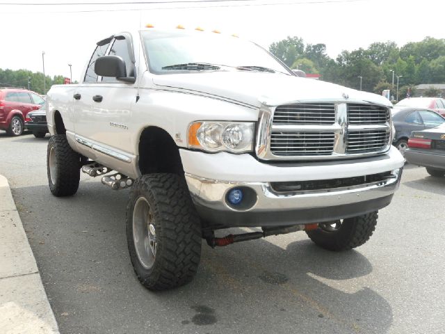 2005 Dodge Ram 3500 4dr 114 WB XLT 4WD