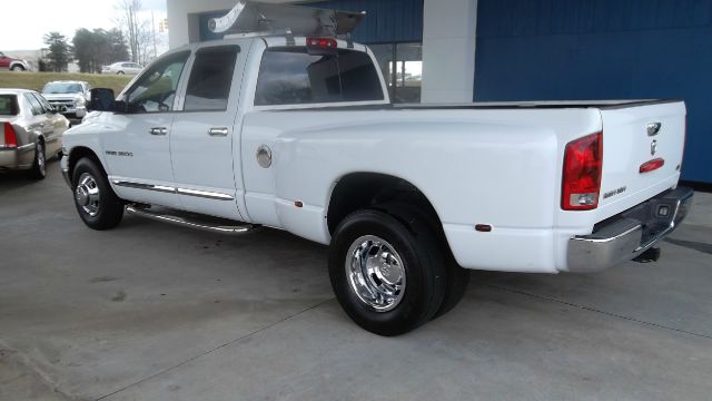 2005 Dodge Ram 3500 Sedan LX