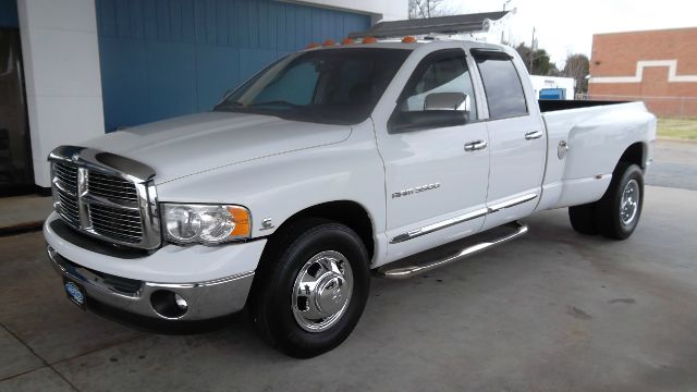 2005 Dodge Ram 3500 Sedan LX
