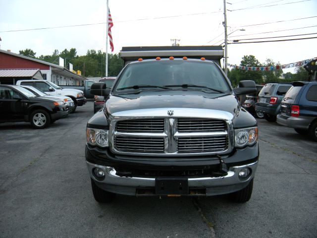 2005 Dodge Ram 3500 2WD Crew Cab 143.5