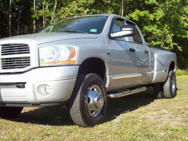 2006 Dodge Ram 3500 4DR 2WD LX AT