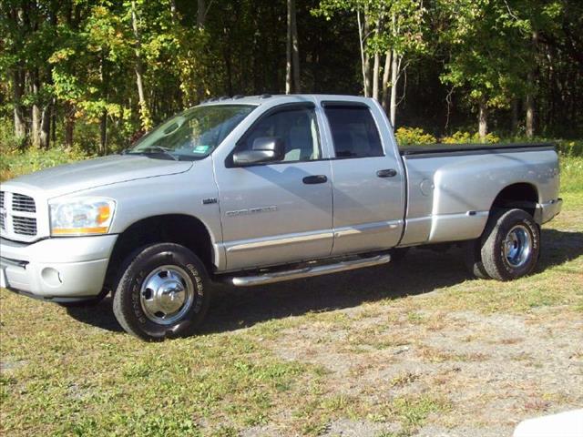 2006 Dodge Ram 3500 4DR 2WD LX AT