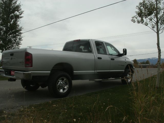 2006 Dodge Ram 3500 4dr 4WD EXT LS 4x4 SUV