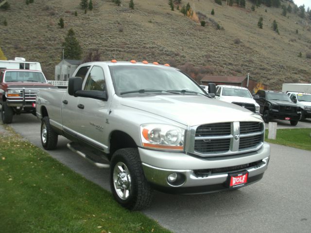 2006 Dodge Ram 3500 4dr 4WD EXT LS 4x4 SUV