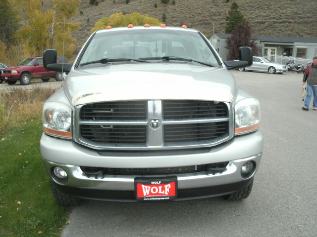 2006 Dodge Ram 3500 4dr 4WD EXT LS 4x4 SUV