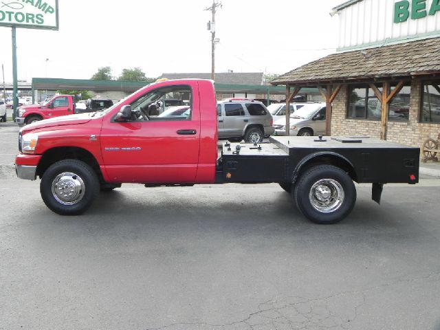 2006 Dodge Ram 3500 2WD Double Cab Standard Bed 5.7L V8 (SE) Truck