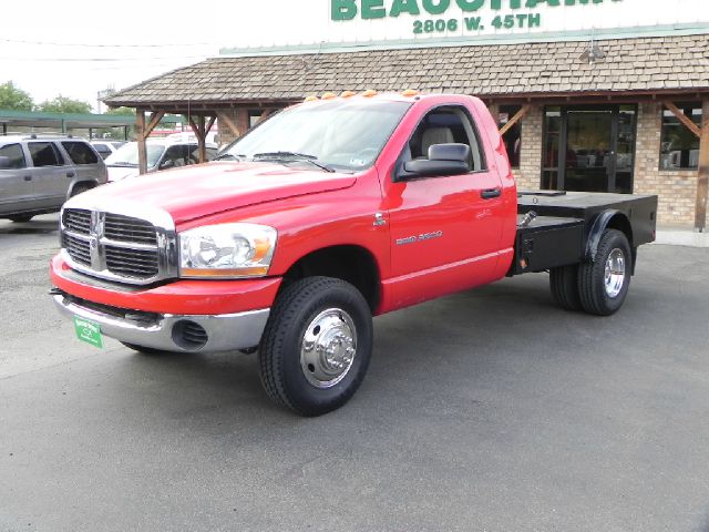 2006 Dodge Ram 3500 2WD Double Cab Standard Bed 5.7L V8 (SE) Truck