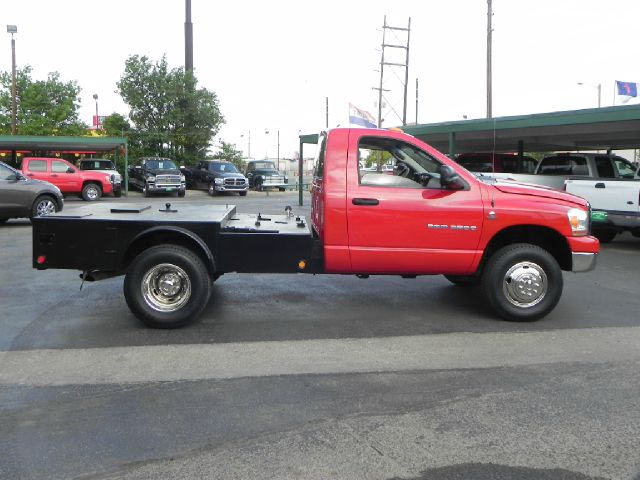 2006 Dodge Ram 3500 2WD Double Cab Standard Bed 5.7L V8 (SE) Truck