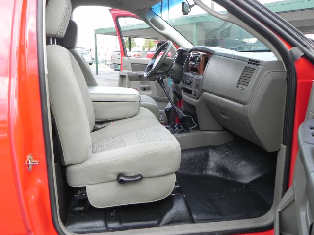 2006 Dodge Ram 3500 2WD Double Cab Standard Bed 5.7L V8 (SE) Truck