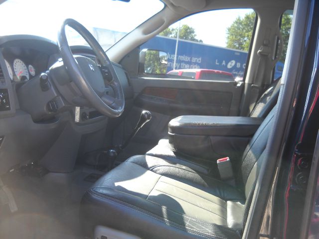 2006 Dodge Ram 3500 4d Wagon AWD