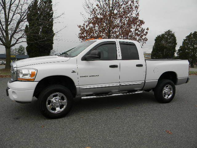 2006 Dodge Ram 3500 4d Wagon AWD