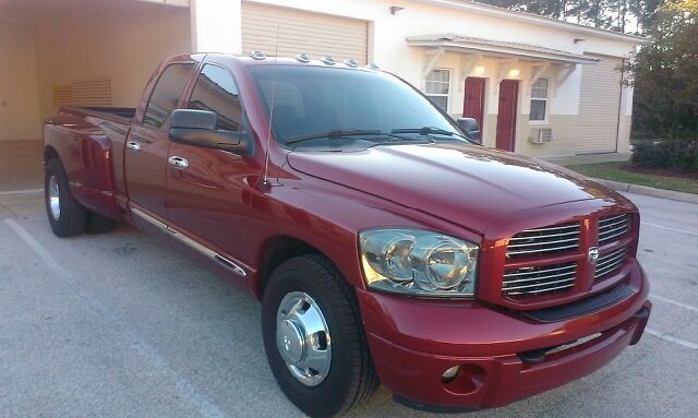 2006 Dodge Ram 3500 Sedan LX