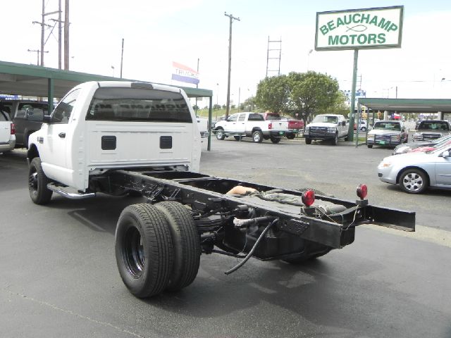 2007 Dodge Ram 3500 ES 2.4L AUTO