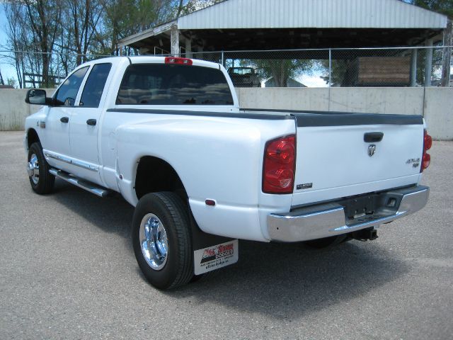 2007 Dodge Ram 3500 2WD Double Cab Standard Bed 5.7L V8 (SE) Truck