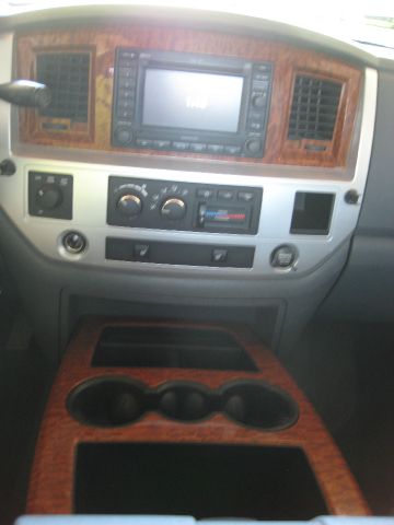 2007 Dodge Ram 3500 2WD Double Cab Standard Bed 5.7L V8 (SE) Truck