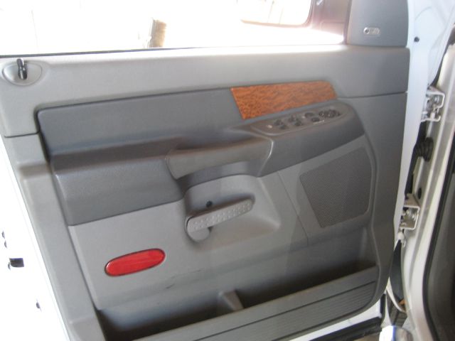 2007 Dodge Ram 3500 2WD Double Cab Standard Bed 5.7L V8 (SE) Truck