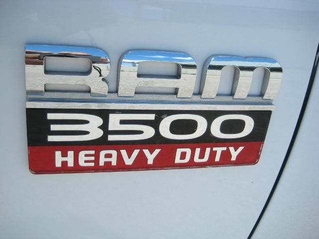 2007 Dodge Ram 3500 2WD Double Cab Standard Bed 5.7L V8 (SE) Truck