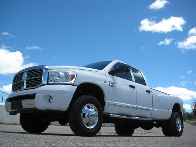 2007 Dodge Ram 3500 2WD Double Cab Standard Bed 5.7L V8 (SE) Truck