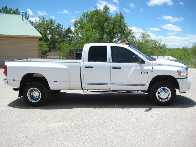 2007 Dodge Ram 3500 2WD Double Cab Standard Bed 5.7L V8 (SE) Truck