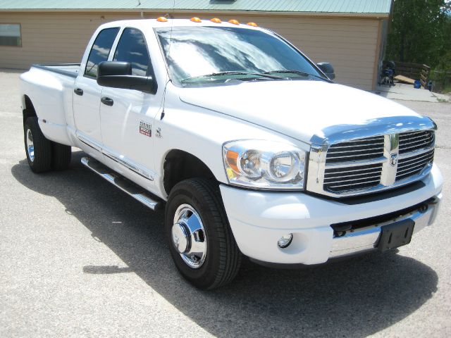2007 Dodge Ram 3500 2WD Double Cab Standard Bed 5.7L V8 (SE) Truck