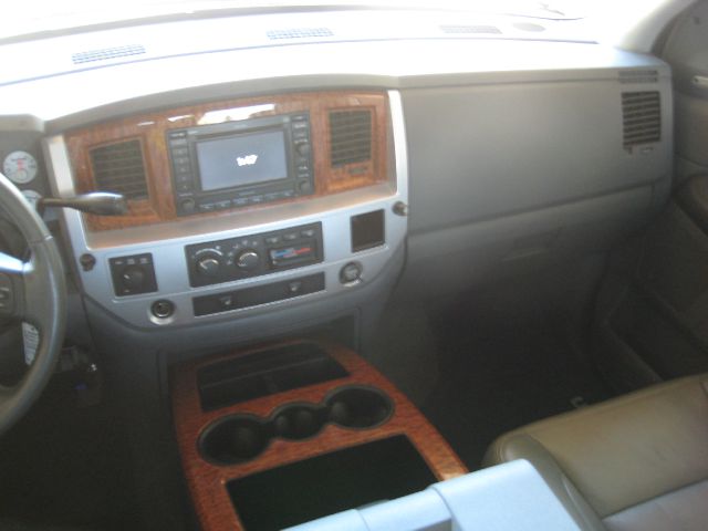 2007 Dodge Ram 3500 2WD Double Cab Standard Bed 5.7L V8 (SE) Truck