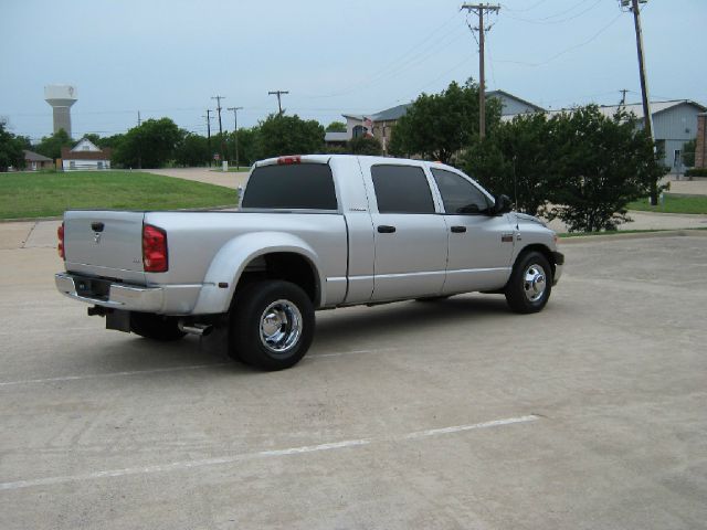 2007 Dodge Ram 3500 2WD Crewmax Short Bed 5.7L Grade (SE) Truck