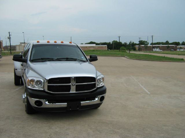 2007 Dodge Ram 3500 2WD Crewmax Short Bed 5.7L Grade (SE) Truck